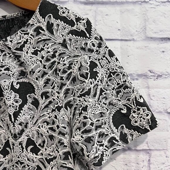 F&F Size 14 Blouse Black and Gray Damask Pattern Short Sleeve Crew Neck - Picture 4 of 8